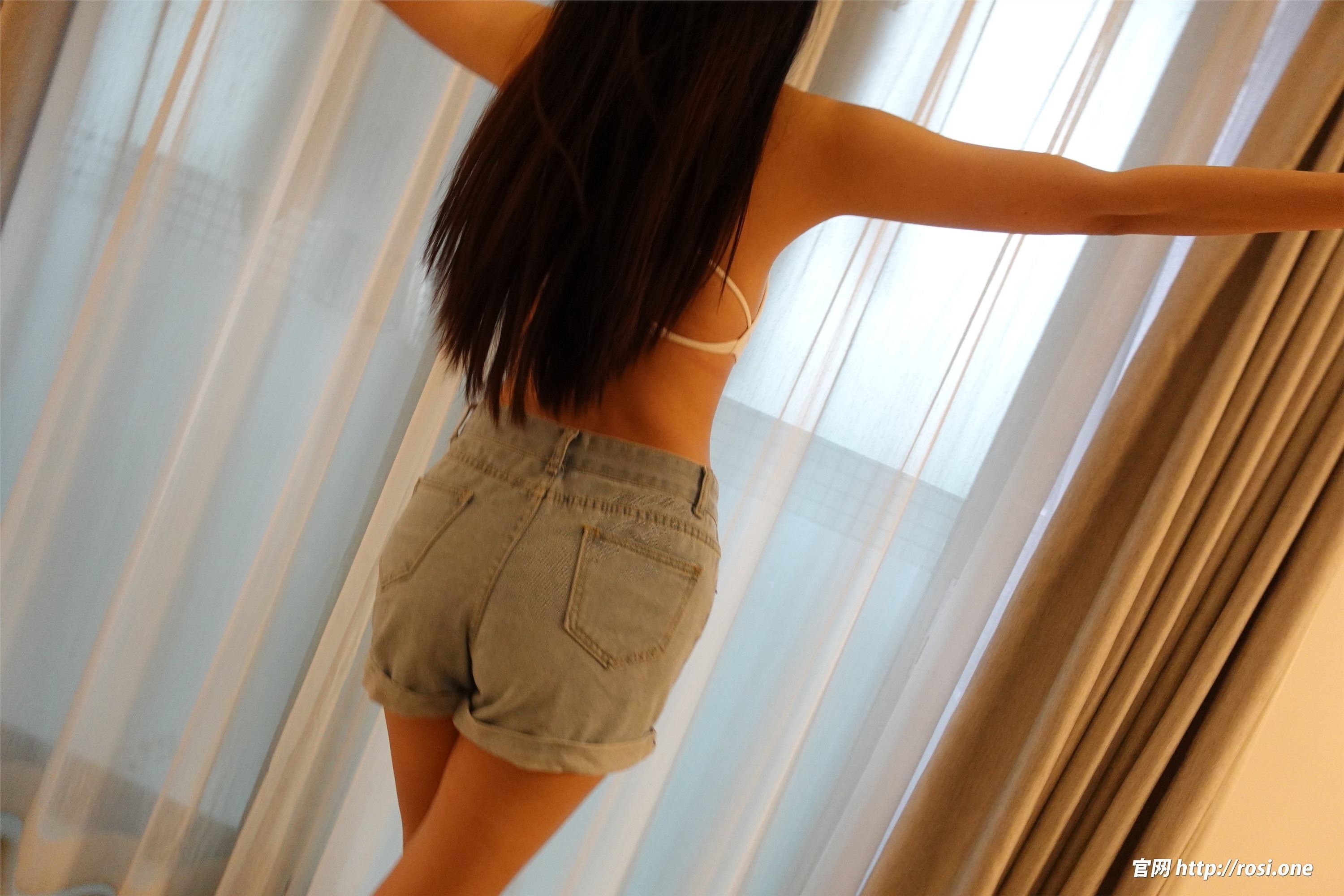 ROSI写真 2022.08.04 NO.3895